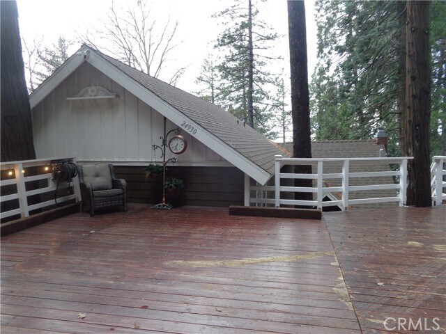 Foto del edificio - 24930 Knoll Cir Dr