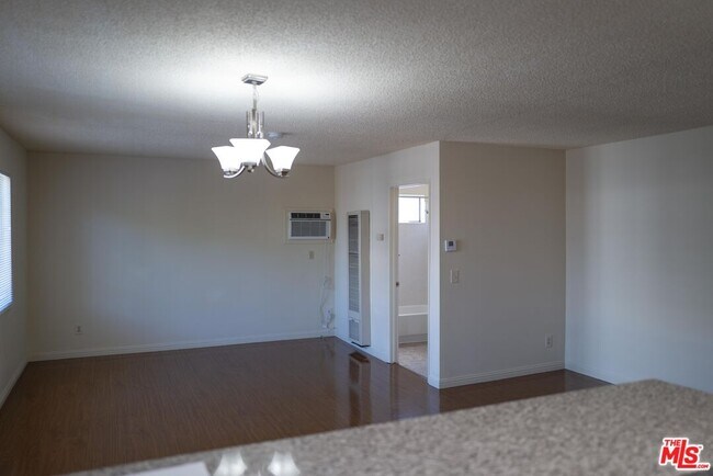 Foto del edificio - 331 S Gramercy Pl