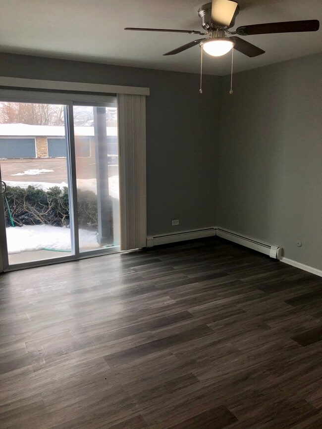 Building Photo - 101 Sunset Dr