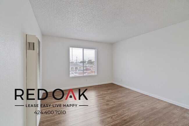 Foto del edificio - 706 McDonald Ave