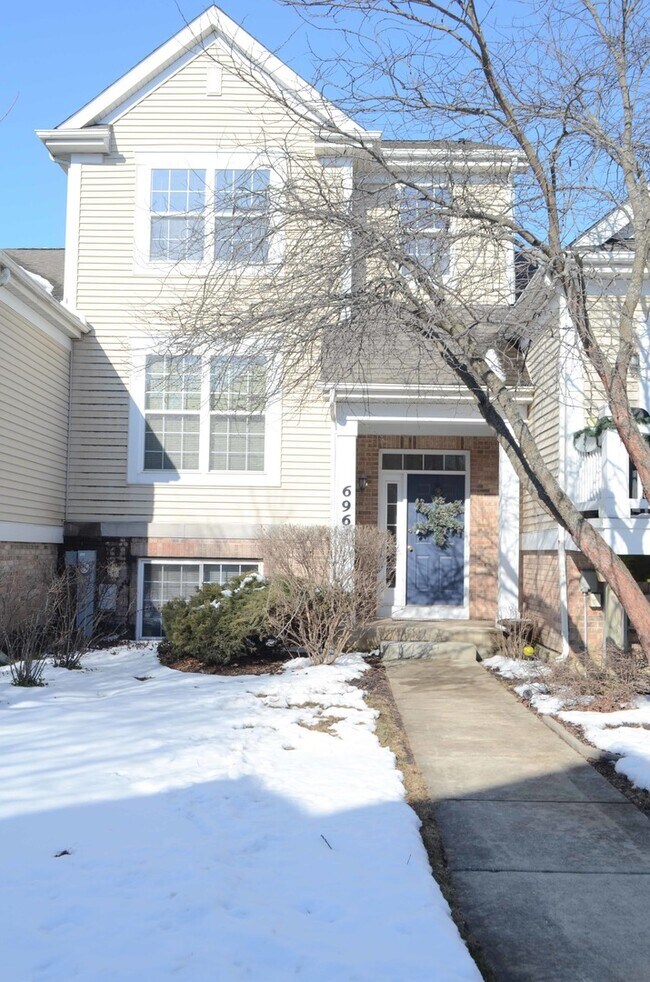 Foto del edificio - 696 N Hidden Prairie Ct