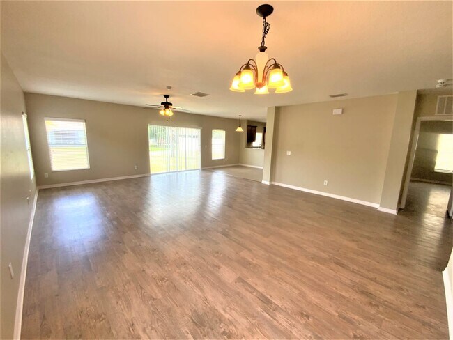 Building Photo - 4840 Windbourne Way