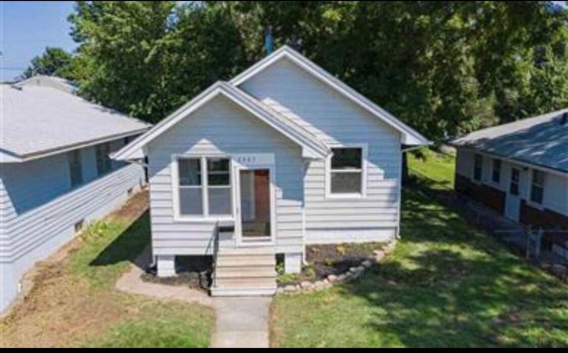 Primary Photo - 2007 N 60th Ave