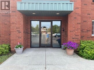 Building Photo - 209 Sutherland Crescent