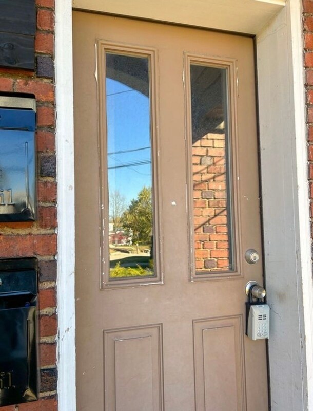 Foto del edificio - 1801 Elmdale Rd