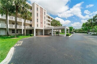 Building Photo - 1075 Riverside Dr
