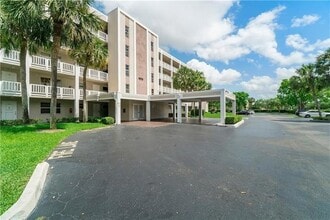 Building Photo - 1075 Riverside Dr