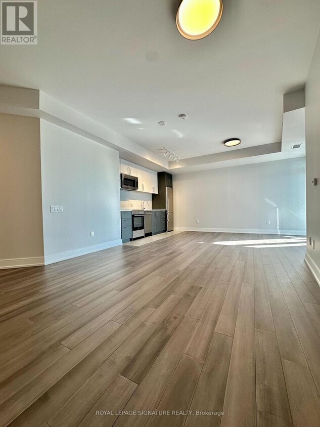 Photo principale - 2525-2525 Bathurst St