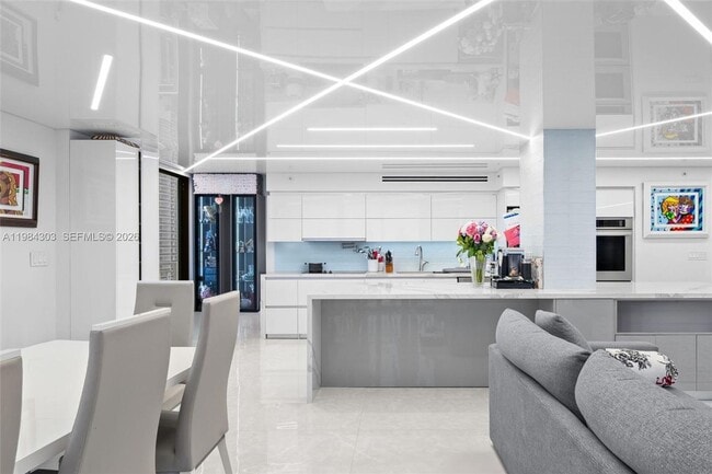 Building Photo - 210 174th St