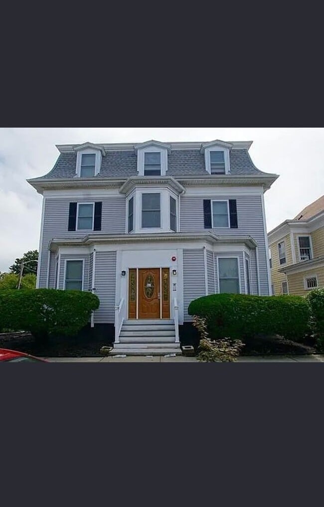 Building Photo - 18 Broad St