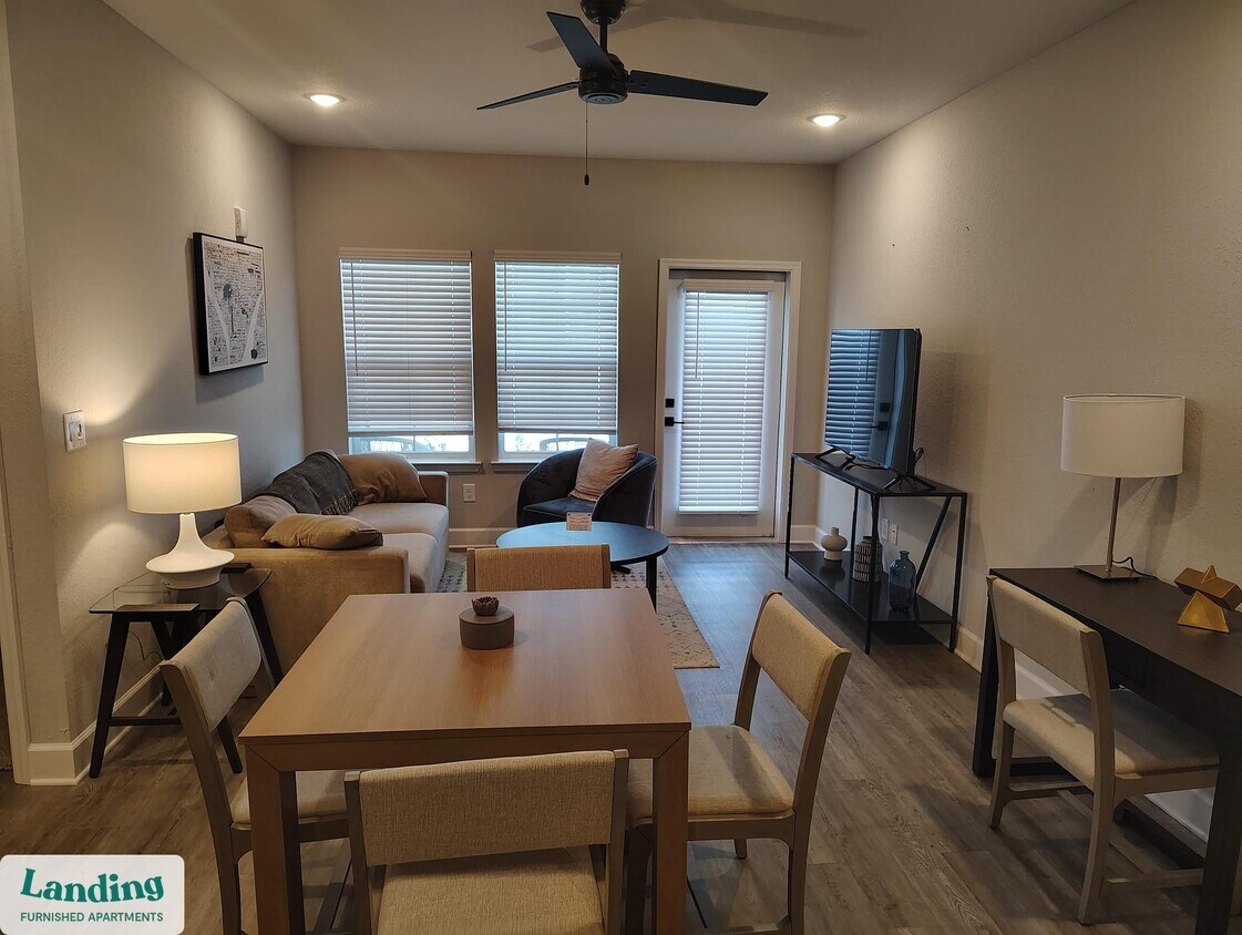 Foto principal - 120 NW 148th Terrace