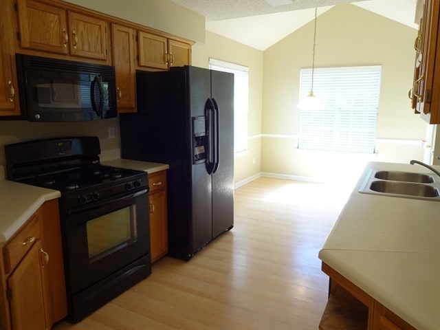 Foto del edificio - 115 Brookhaven Ln