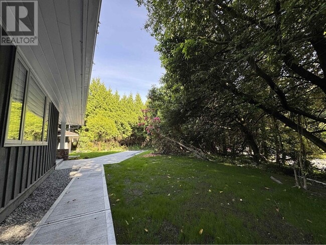 Building Photo - 2991 SW Marine Dr