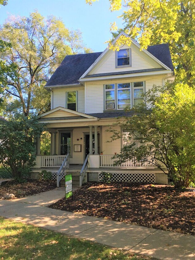 Foto del edificio - 413 W Main St