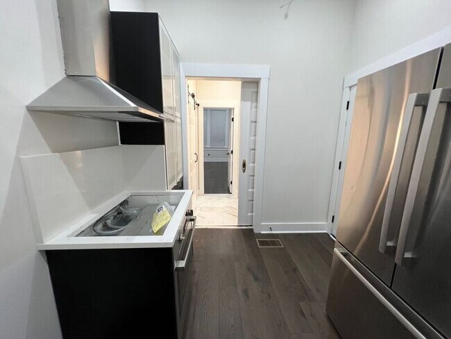 Foto del edificio - 1541 Riverside Ave