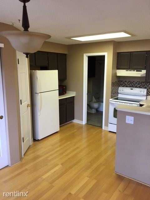 Building Photo - 1 br, 1 bath Condo - 882 S Reed Court