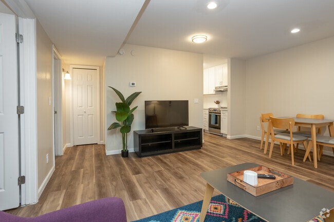 Interior Photo - Union On Bellevue
