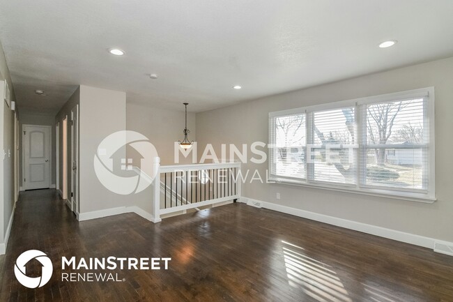 Building Photo - 6632 E 134th St