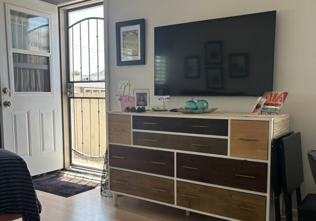 Building Photo - Charming Studio with Private Outdoor Space in Quiet Del Cerro Neighborhood
