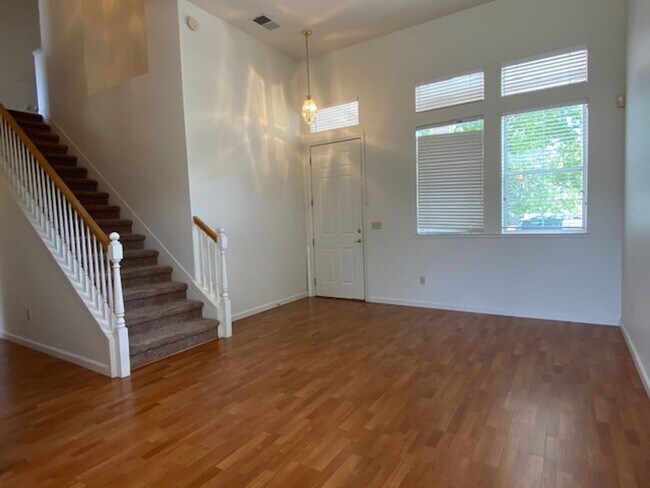 Building Photo - West Roseville home