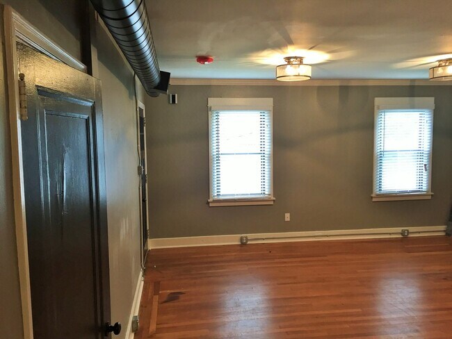 Foto del edificio - 5612 Beacon St