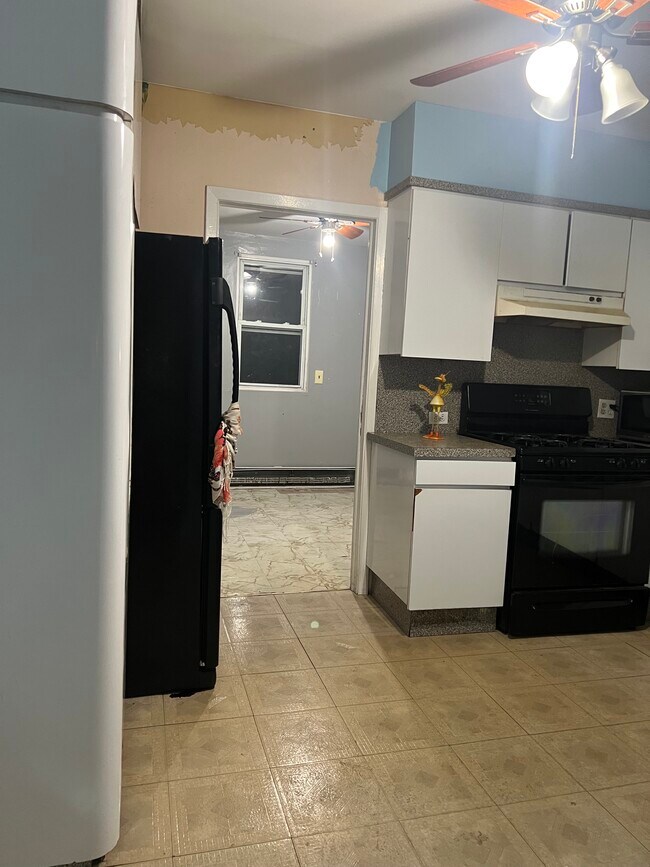 146 S Main St Unit A, Freeport, NY 11520 Apartments in Freeport, NY