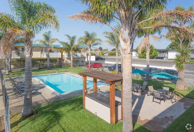 Piscina - BeachWalk Apartments