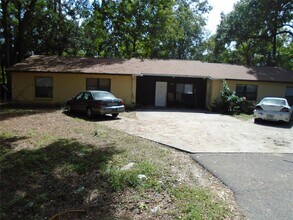 Building Photo - 4021 SW 37th St