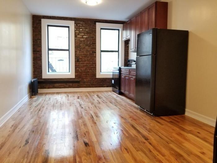 Foto principal - 2 bedroom in BRONX NY 10452