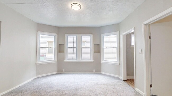 Building Photo - 3200 W 94th St