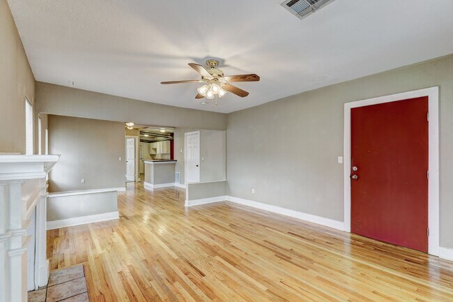 Foto del edificio - 1 Bed 1 bath Apartment in OKC!