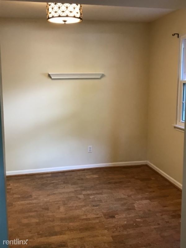 Building Photo - 3 br, 1.5 bath Townhome - 113 Pepper Place