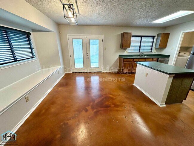 Foto del edificio - 5135 Elk Creek