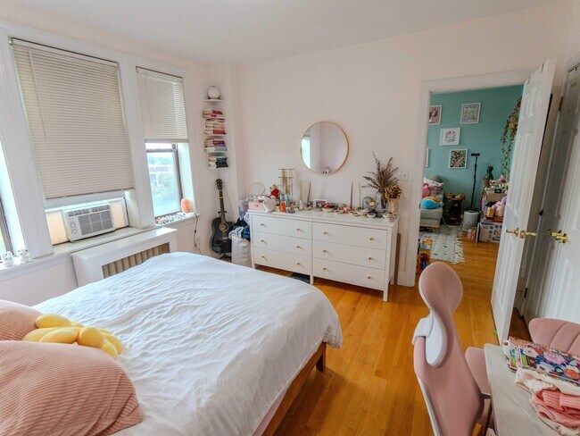 Foto del edificio - 3315 Pleasant Ave