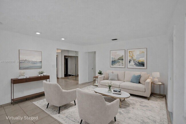 Building Photo - 877 W 33rd St