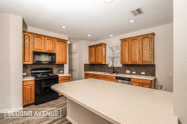 Building Photo - 1201 Egret Ct