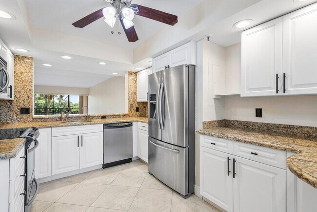 Building Photo - 6662 Boca Del Mar Dr