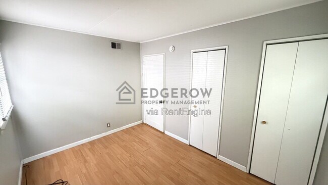 Foto del edificio - 1354 Eastern Pl NE