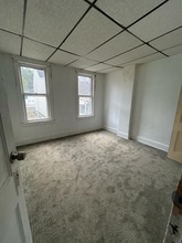 Building Photo - 814 E Pine St