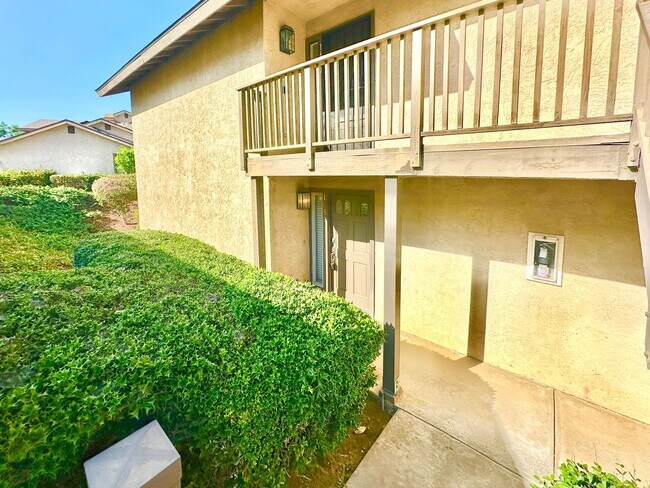 Foto del edificio - 1652 Pala Lake Dr