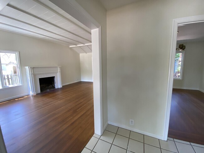 Building Photo - 2441 Bryant St