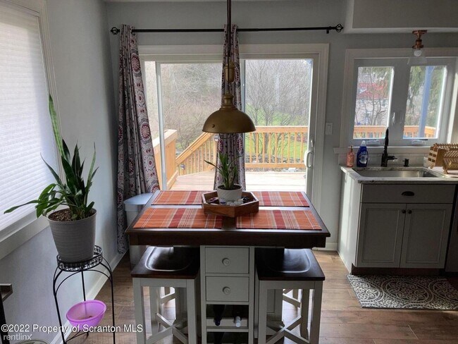 Foto del edificio - 3 br, 1 bath House - 201 Florence St
