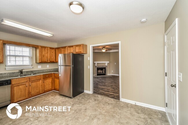 Foto del edificio - 10500 Whitepine View Pl