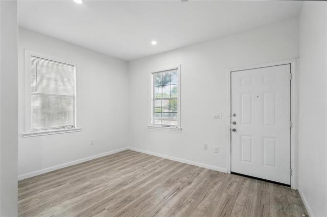 Foto del edificio - 5341 Ash Ln