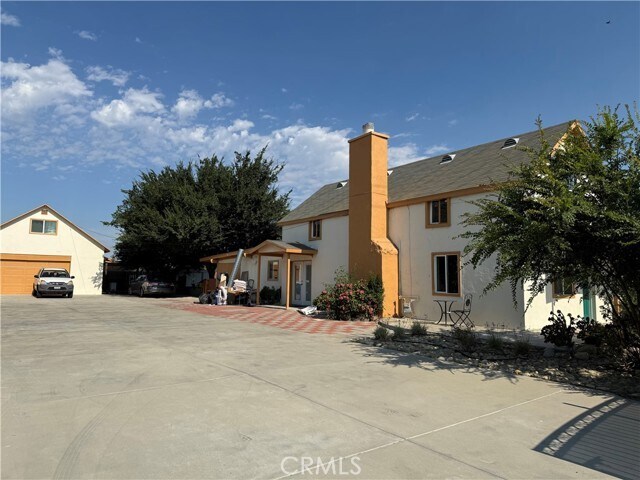 Building Photo - 8042 Laurel Ave