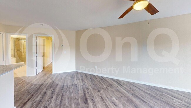 Building Photo - 9837 Walnut St