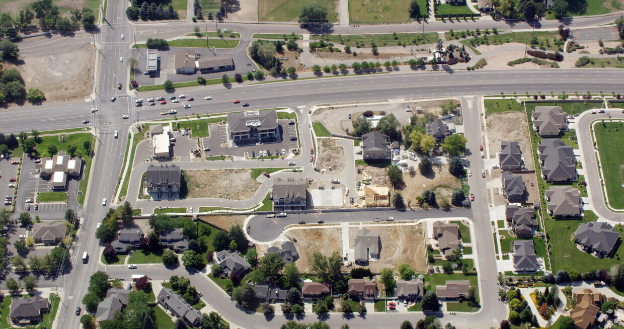 Aerial - Olde Ivy Townhomes