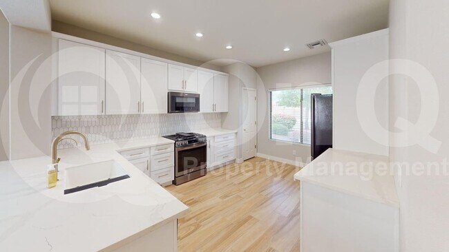 Foto del edificio - 21222 N 94th Ln