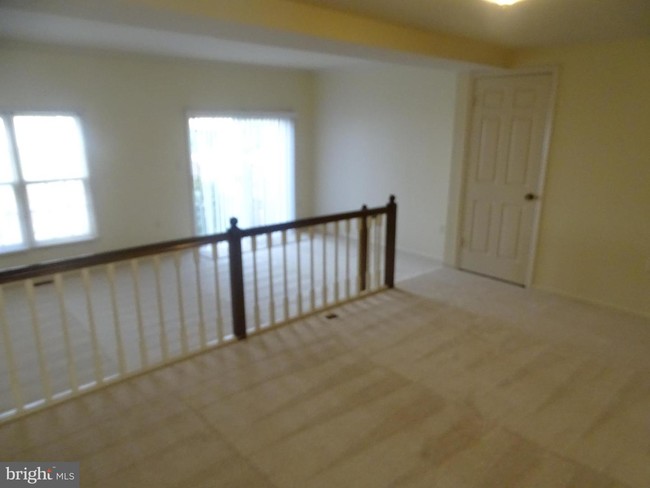 Building Photo - 6527 Kemper Lakes Ct