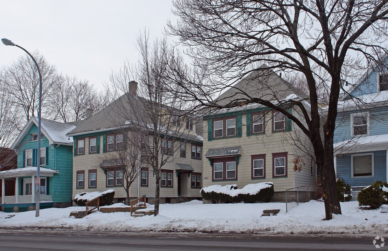 Building Photo - 1345 Dewey Ave